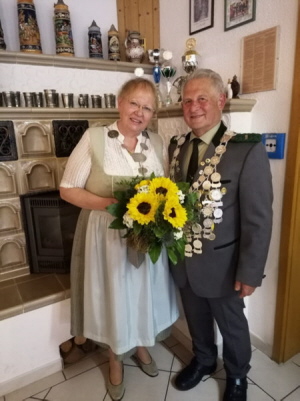 Sch&uuml;tzenliesl Zarina Schwaiger und Sch&uuml;tzenk&ouml;nig Hans-Otto Merl