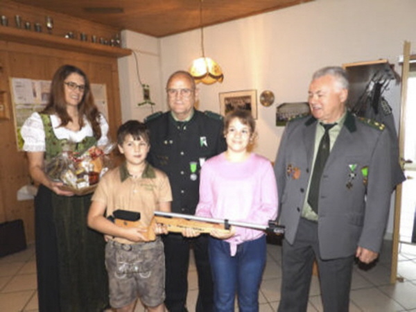 Wir wünschen euch allzeit "Gut Schuß" Wir wünschen euch allzeit "Gut Schuß"